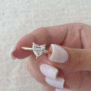 خاتم فضة استرلينية 925 مطلي بالذهب | مزين بحجر زركون على شكل قلب