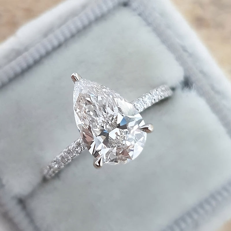 Elegance – 925 Sterling Silver Infinity Ring | Pear-Shaped Zircon Stone