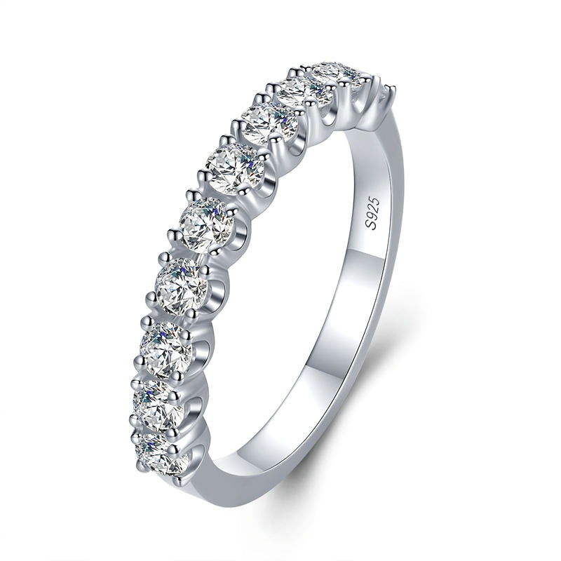 Round 925 Sterling Silver Ring – Gold Plated with Sparkling Zircon Lobes