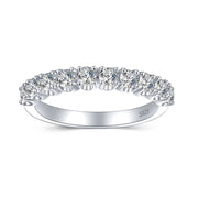 Round 925 Sterling Silver Ring – Gold Plated with Sparkling Zircon Lobes