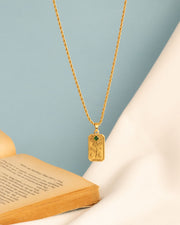 Elegant Green Straus Plant Necklace – 18K Gold Plated | Stainless Steel |40 cm + 5 cm Extension