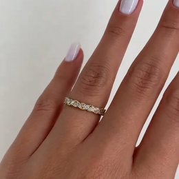 Exquisite Sparkle – 925 Sterling Silver Gold-Plated Ring | Inlaid with Zircon Lobes