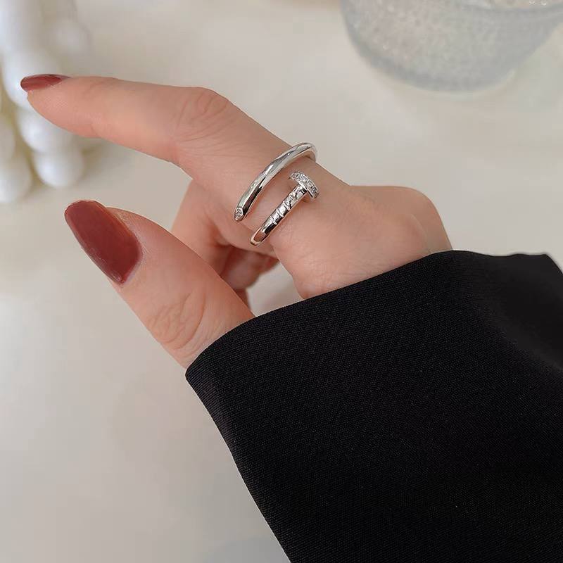 Gold-Plated Nail-Shaped Ring with Diamond Zircon Lobes – 316 Stainless Steel
