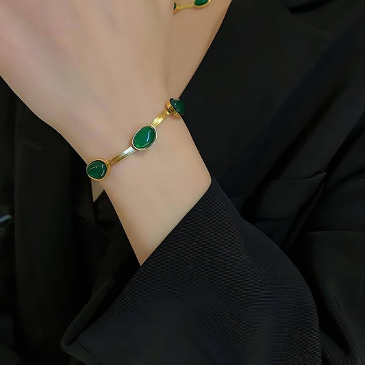 Snake Back Bracelet – Gold-Plated with Green Emerald Lobes | 316 Stainless Steel