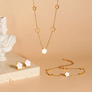 Clover / Four-Leaf Motif-Inspired Necklace – Gold-Plated 316 Stainless Steel | Elegant, Chic & Timeless