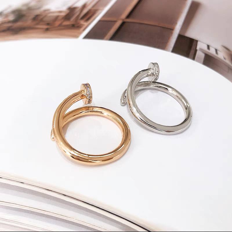 Gold-Plated Nail-Shaped Ring with Diamond Zircon Lobes – 316 Stainless Steel
