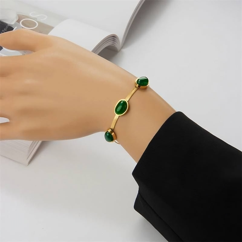 Snake Back Bracelet – Gold-Plated with Green Emerald Lobes | 316 Stainless Steel