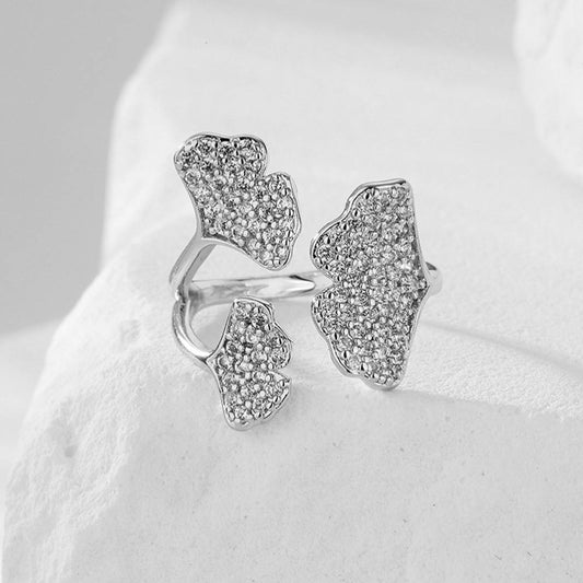 Gold-Plated Flower Ring with Diamond Zircon Lobes – 316 Stainless Steel