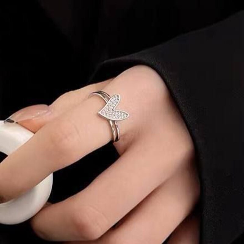 Gold-Plated Ring with Heart-Shaped Zircon Diamond Lobes | 316 Stainless Steel