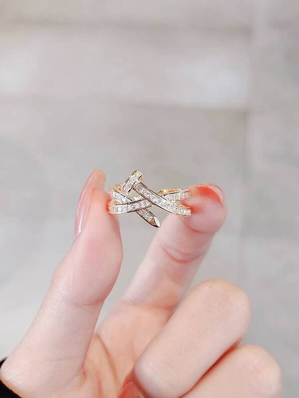 Gold-Plated Nail-Shaped Ring with Diamond Zircon Lobes – 316 Stainless Steel
