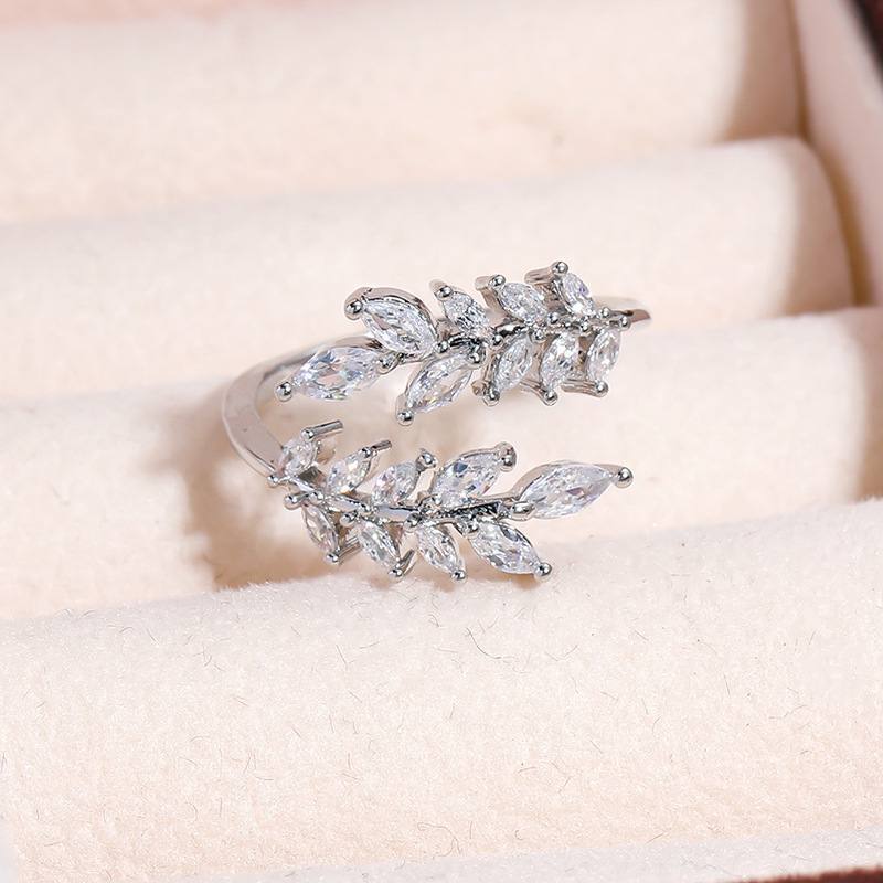 Gold-Plated Ring with Diamond Zircon Lobes – Tree Shape | Stainless Steel 316