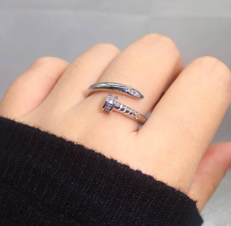 Gold-Plated Nail-Shaped Ring with Diamond Zircon Lobes – 316 Stainless Steel