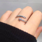 خاتم مطلي بالذهب على شكل مسمار – مزين بفصوص زركون لامعة | ستانلس ستيل 316