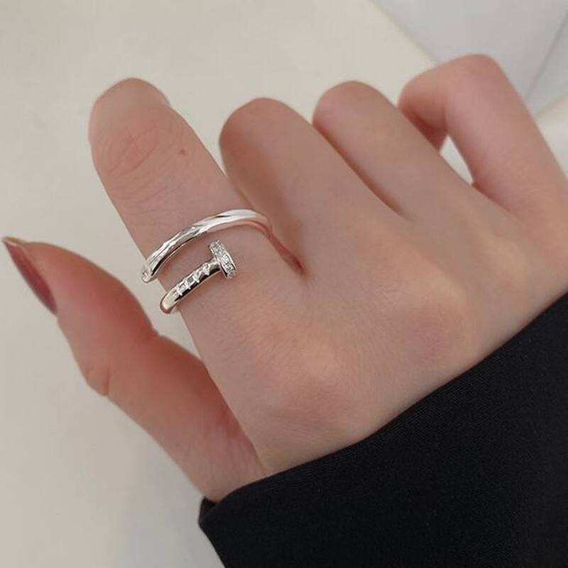 Gold-Plated Nail-Shaped Ring with Diamond Zircon Lobes – 316 Stainless Steel