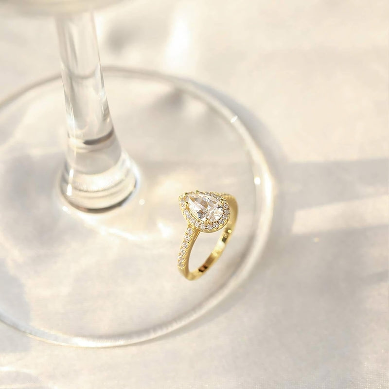 925 Sterling Silver Infinity Ring | Teardrop Zircon Stone &amp; Sparkling Lobes